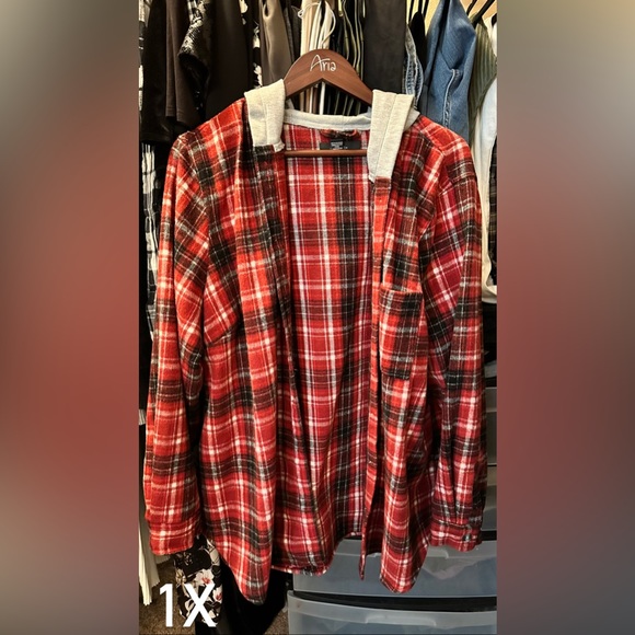 Plus Size Plaid Jacket - Picture 2 of 2